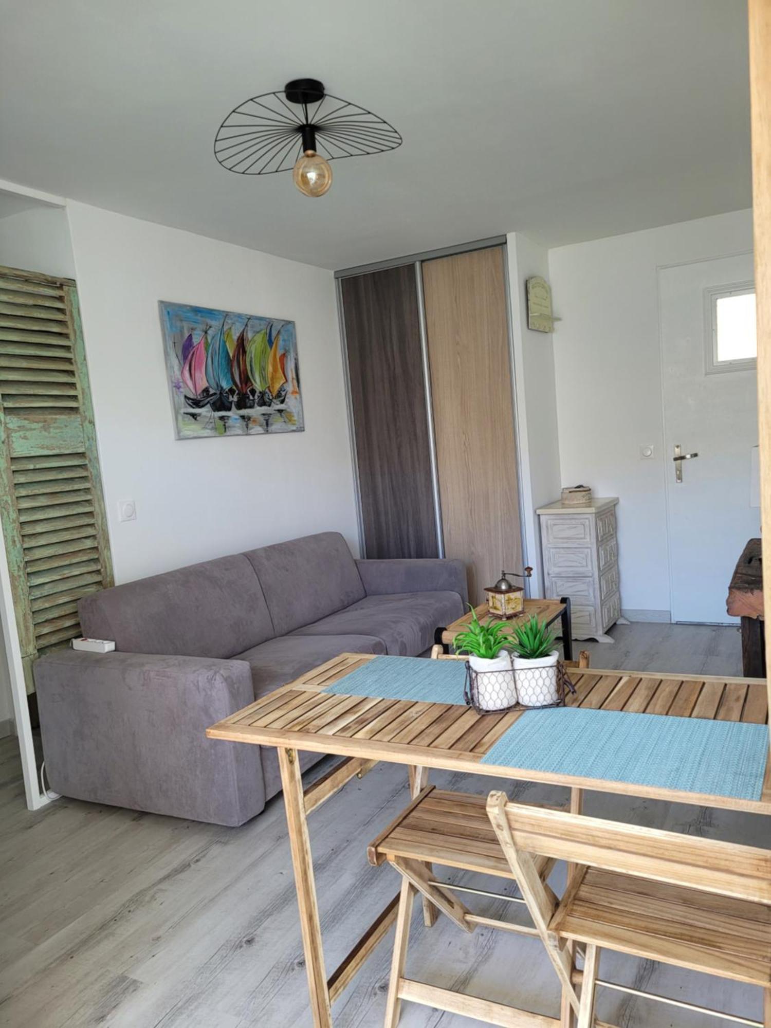 Tahiti Beach, T2 A La Mer, Piscine, Terrasse Et Parking Фронтиньян Экстерьер фото